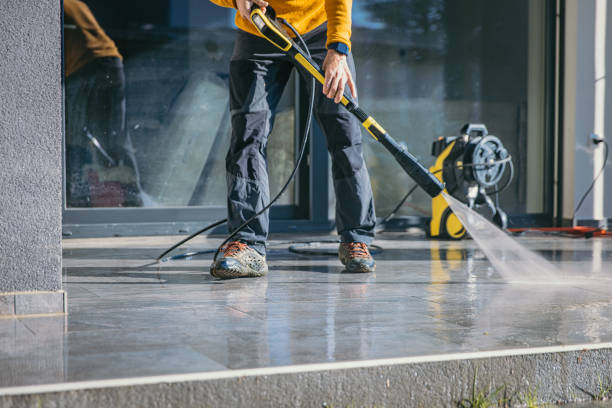 Best Animal Enclosure Cleaning  in Arrowhead Beach, NC